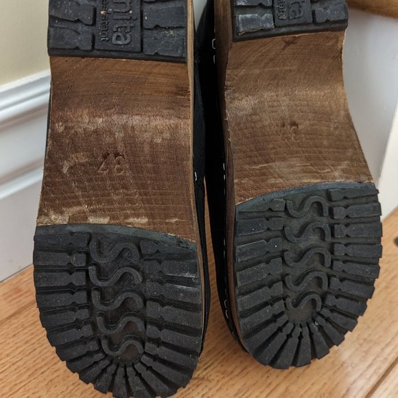 Lotta's/Sanita Jo clog booties in black soft oil leather - Picture 3 of 5